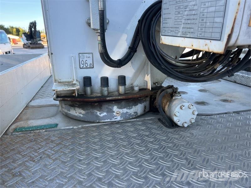 Multitel MT 222 EX 22 m on Nissan-Multitel Cabstar 35.12 NT Truck mounted platforms