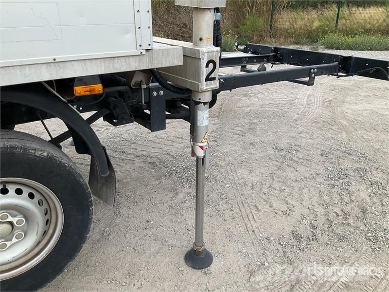 Multitel MT240 24 m on Iveco-Multitel 4x2 Camion Nacelle Bu Auto korpe