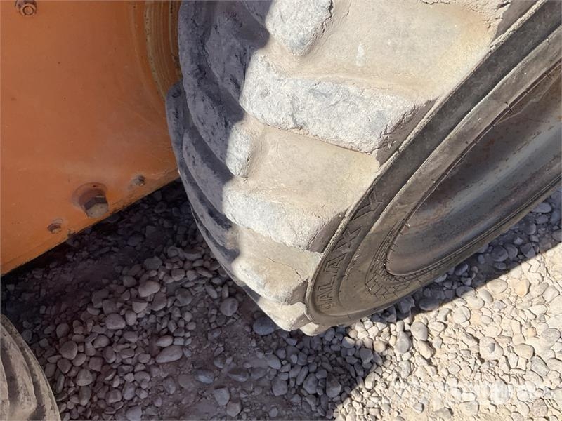 Mustang 1650R 滑移轉向裝載機
