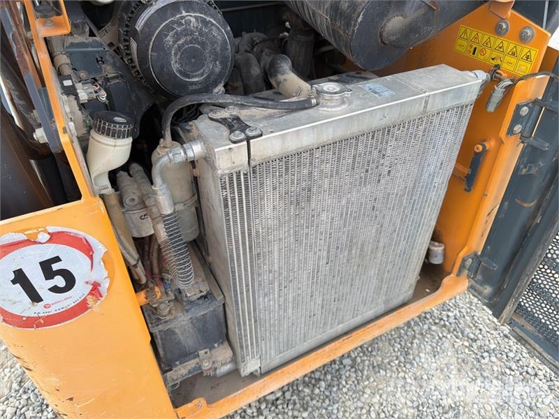 Mustang 2700V Skid steer mini nakladalci