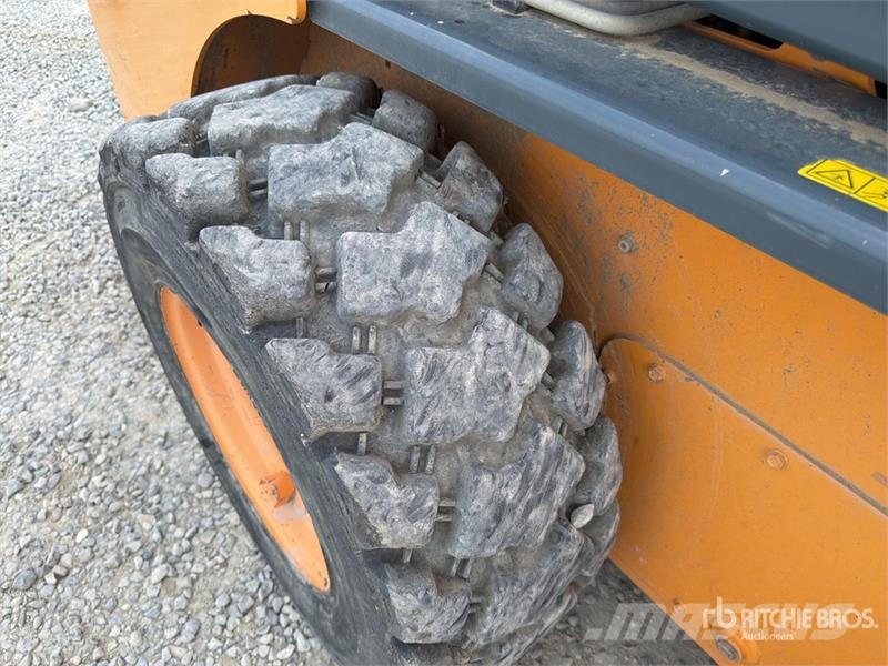 Mustang 2700V Skid steer mini nakladalci