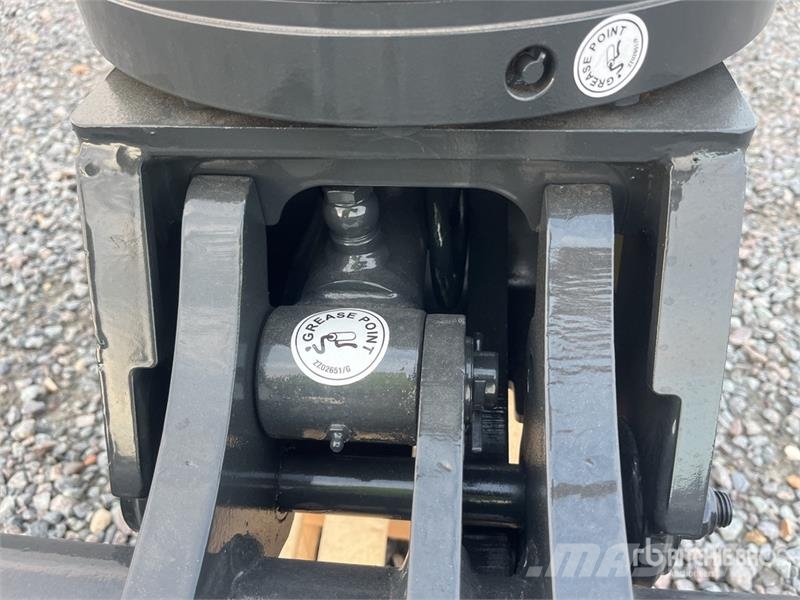 Mustang GRP 250 D Rotating Demolition Grapple (Unused) Grijpers