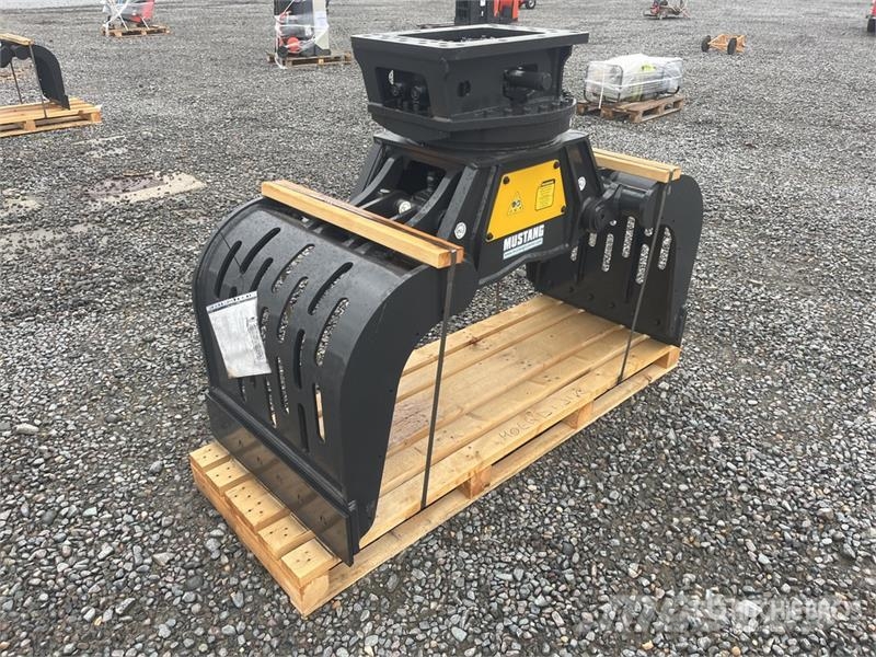 Mustang GRP1000 Grapples