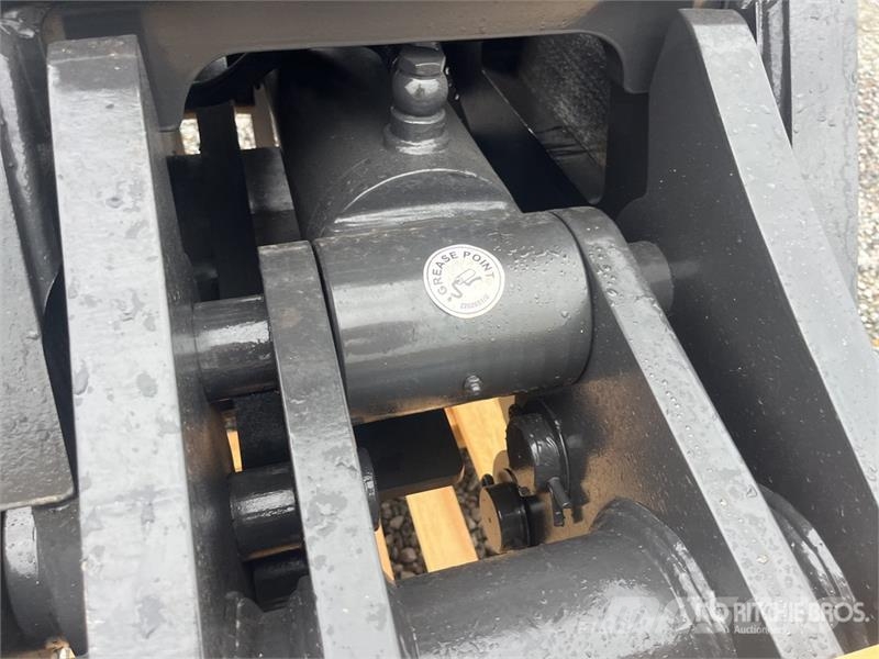 Mustang GRP1500 Grapples