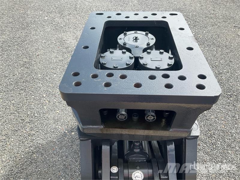 Mustang GRP1500D Demolition Grapple (Unused) Грейферы