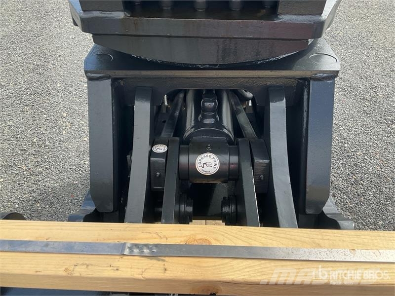Mustang GRP1500D Demolition Grapple (Unused) Грейферы