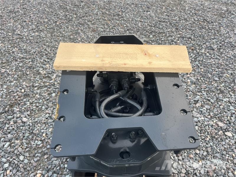 Mustang GRP200 Rotating Demolition Grapple (Unused) 兩爪吊夾