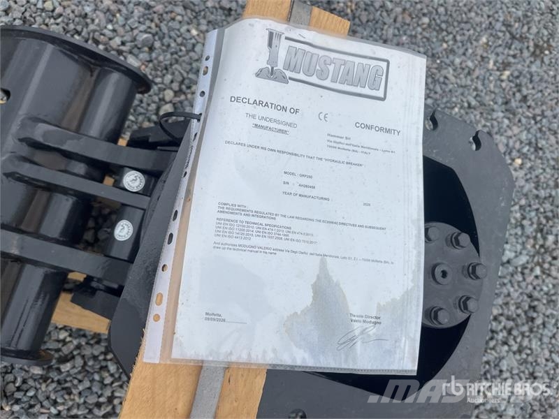 Mustang GRP250 Grapples