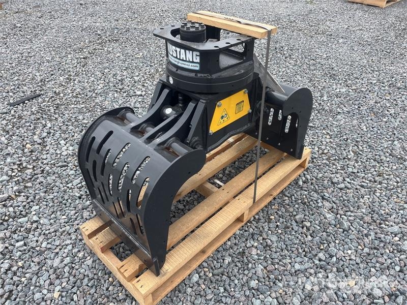 Mustang GRP250 Grapples