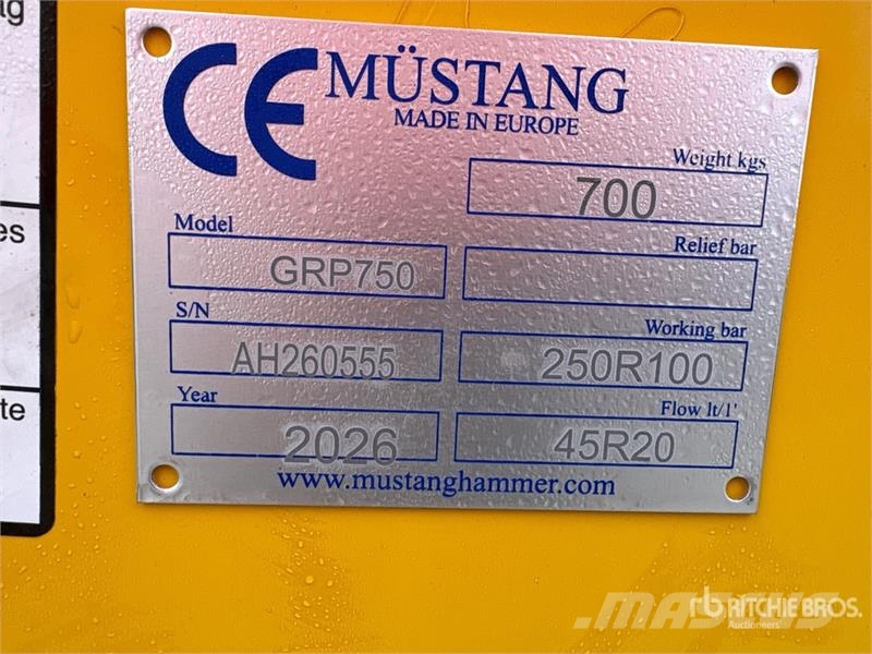 Mustang GRP750 خطاطيف