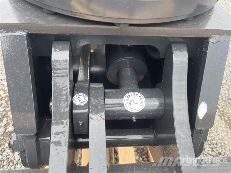 Mustang GRP750 Grapples