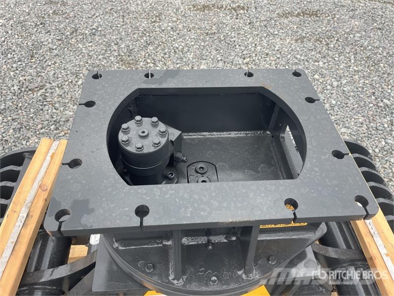 Mustang GRP750D Rotating Demolition Grapple (Unused) Grapples