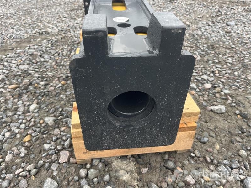 Mustang HM1002 Hydraulic Breaker (Unused) Hammers / Breakers