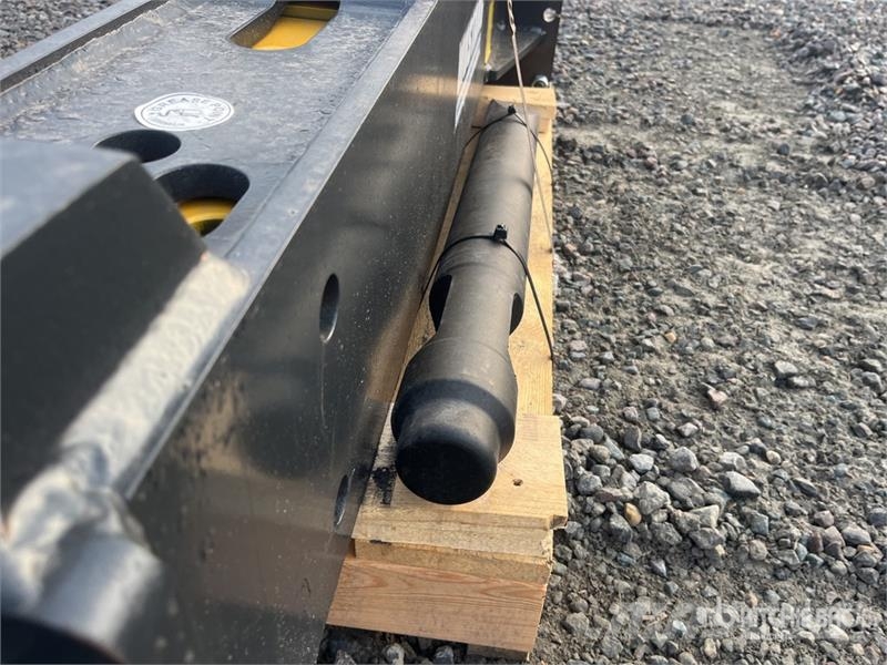 Mustang HM1002 Hydraulic Breaker (Unused) مطارق / كسارات