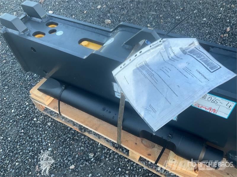 Mustang HM1002 Hydraulic Breaker (Unused) Hidrolik kırıcılar