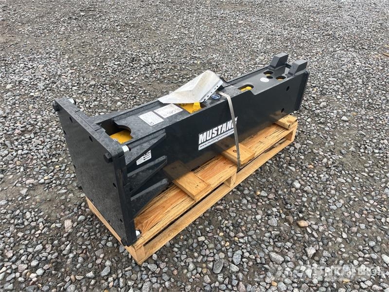 Mustang HM1002 Hydraulic Breaker (Unused) Hammers / Breakers