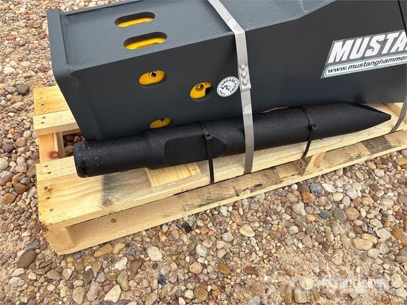 Mustang HM550 Hydraulic Breaker (Unused) مطارق / كسارات