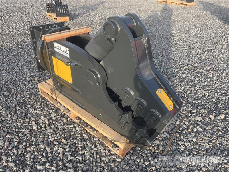 Mustang R12 Rotating Demolition Pulverizer (Unused) Crushers