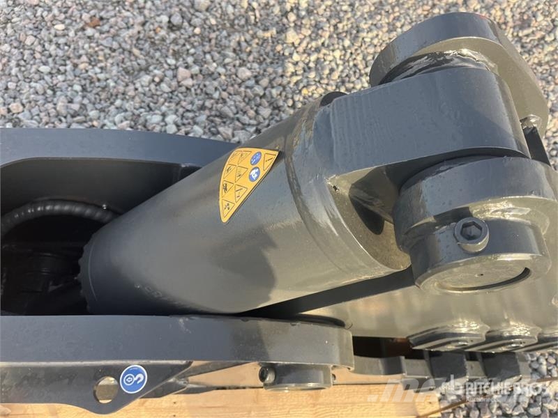 Mustang R12 Rotating Demolition Pulverizer (Unused) Crushers