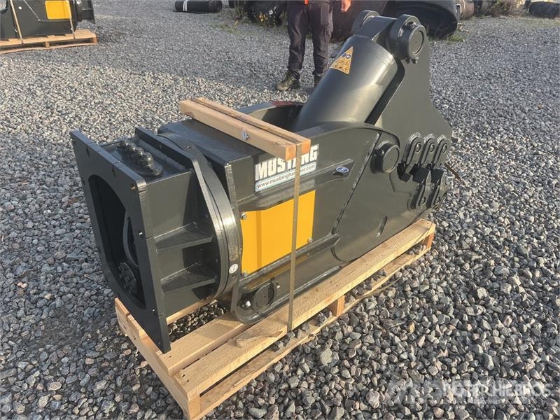 Mustang R12 Rotating Demolition Pulverizer (Unused) Crushers
