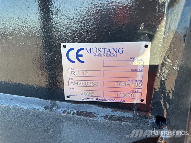 Mustang RH12 جراشات البناء