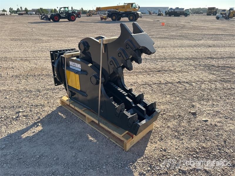 Mustang RH12 جراشات البناء