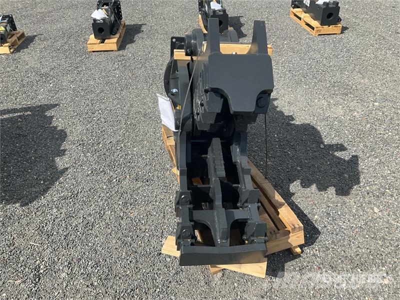 Mustang RH15 Demolition Pulverizer (Unused) جراشات البناء