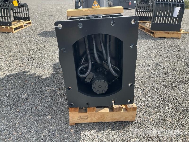 Mustang RH15 Demolition Pulverizer (Unused) جراشات البناء