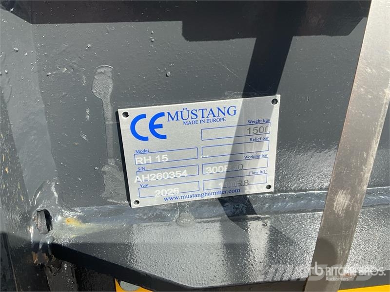 Mustang RH15 Demolition Pulverizer (Unused) جراشات البناء