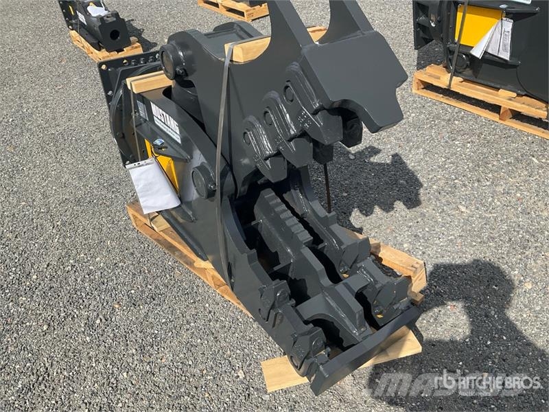 Mustang RH15 Demolition Pulverizer (Unused) جراشات البناء