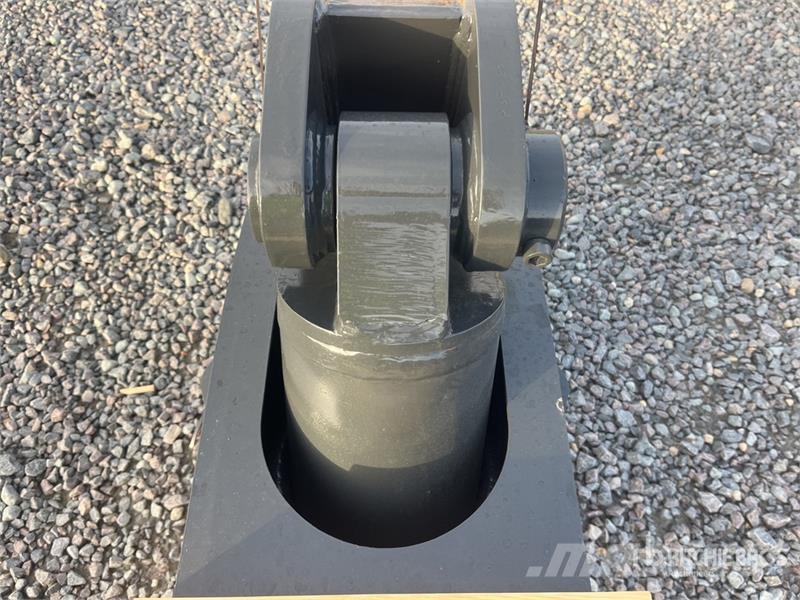 Mustang RH16 Crushers