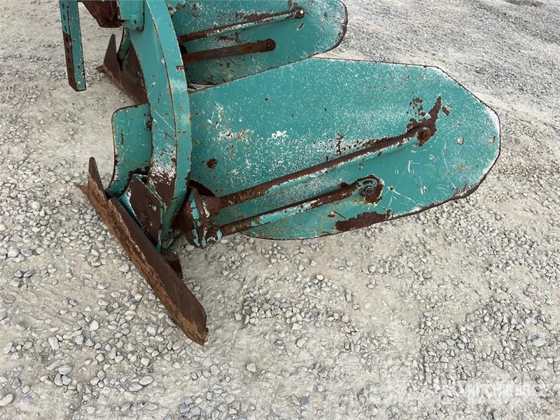 Nardi 3 Bottom Breaking Plow Plows