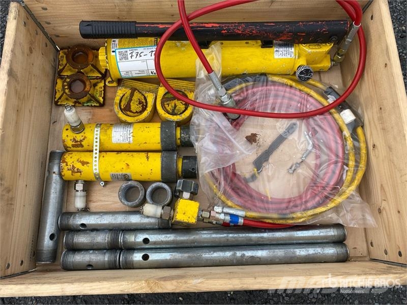  Neumann Hydraulic Lifting Set 15t معدات البناء - غير ذلك