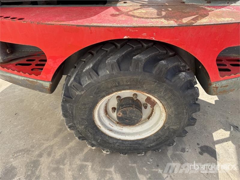 Neuson 3001 عربات نقل قلابة للمواقع