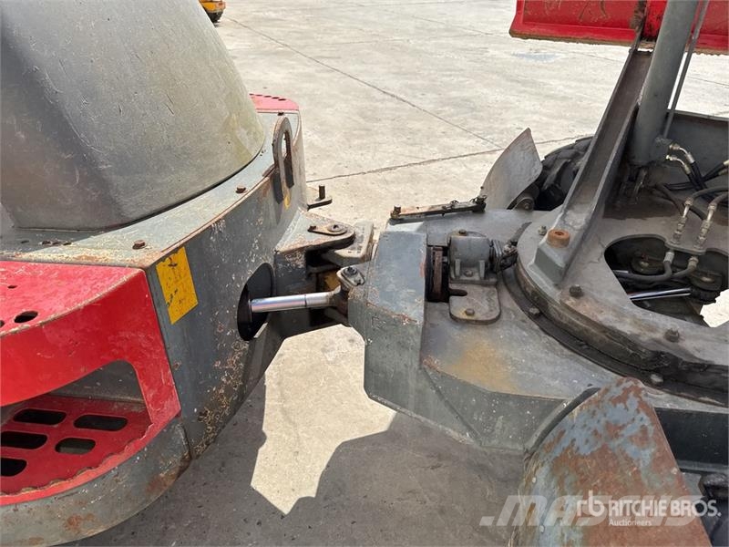 Neuson 3001 عربات نقل قلابة للمواقع