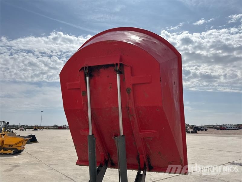 Neuson 3001 عربات نقل قلابة للمواقع