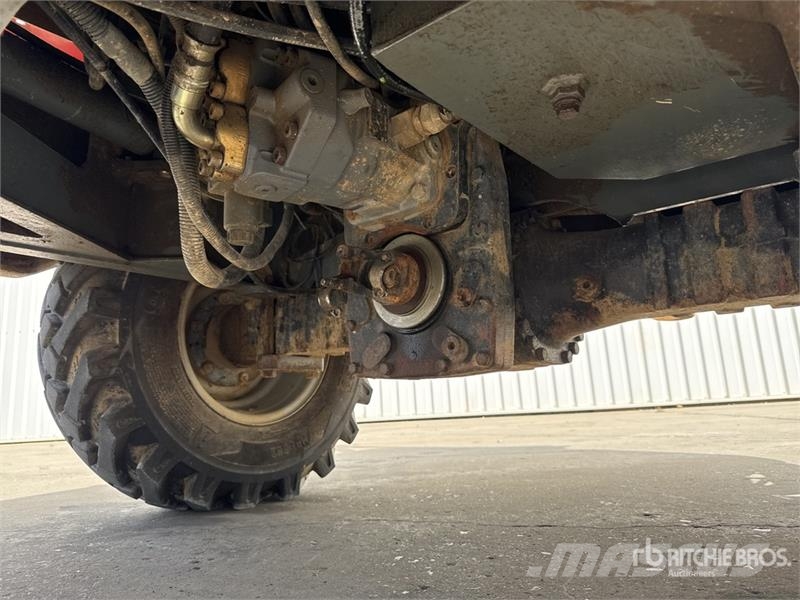 Neuson 3001 عربات نقل قلابة للمواقع