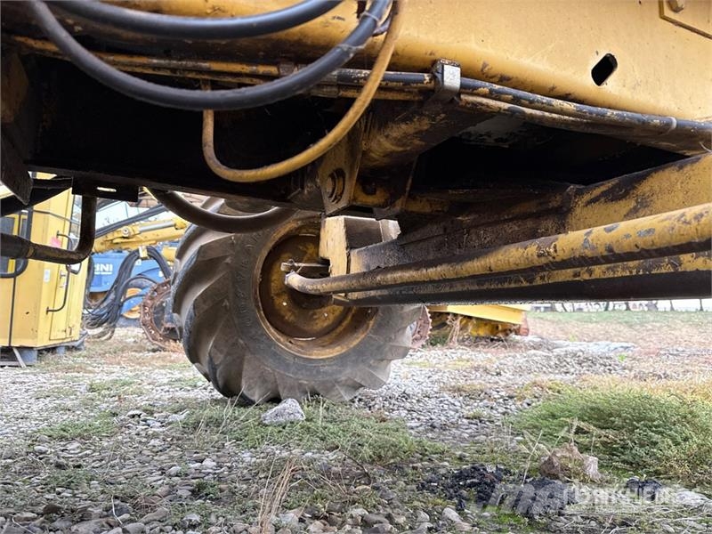 New Holland 2205 Forage Harvester Фуражні комбайни