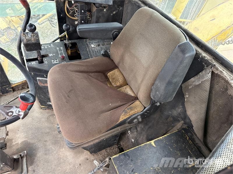 New Holland 2205 Forage Harvester Фуражні комбайни