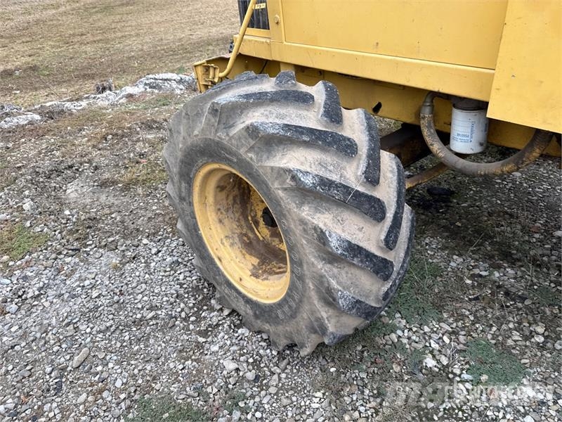 New Holland 2205 Forage Harvester Фуражні комбайни