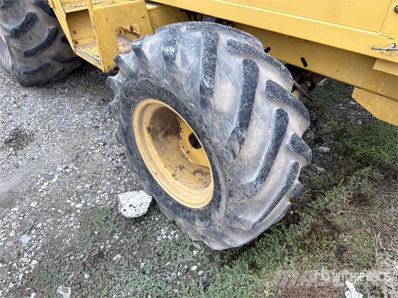 New Holland 2205 Forage Harvester Фуражні комбайни