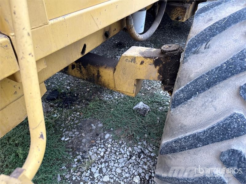 New Holland 2205 Forage Harvester Фуражні комбайни