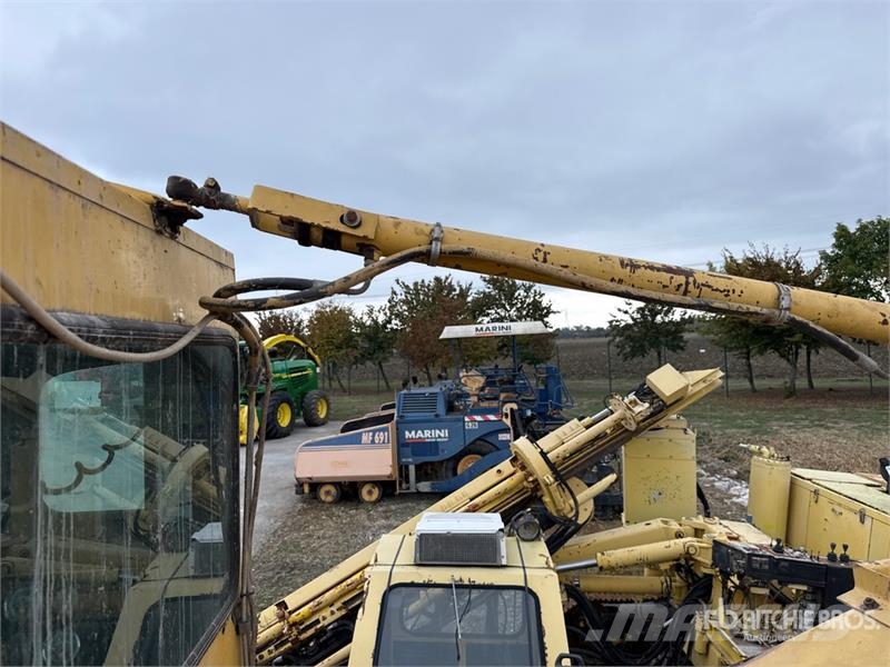 New Holland 2205 Forage Harvester Фуражні комбайни