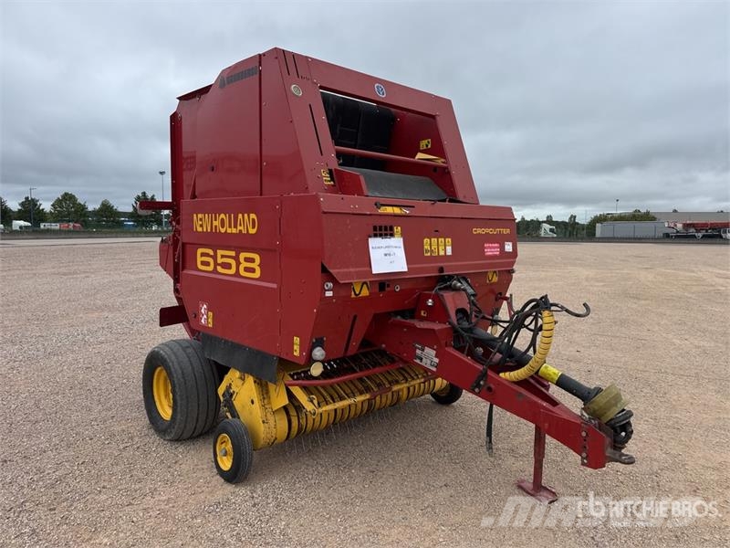 New Holland 658 Presse A Balles Rondes 1 Essieu S/A Round Bale 圓型牧草打包機