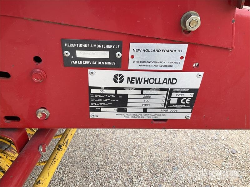 New Holland 658 Presse A Balles Rondes 1 Essieu S/A Round Bale 圓型牧草打包機