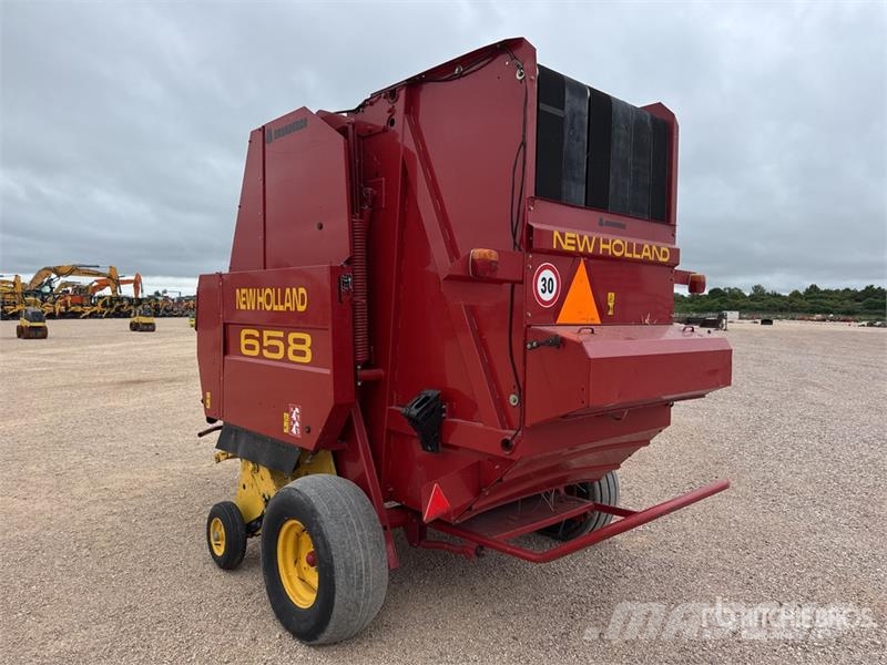New Holland 658 Presse A Balles Rondes 1 Essieu S/A Round Bale 圓型牧草打包機