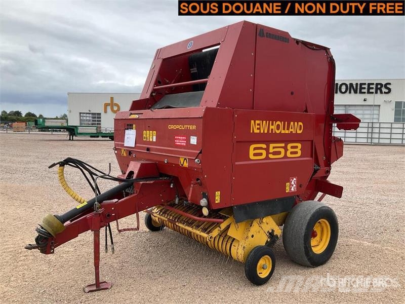 New Holland 658 Presse A Balles Rondes 1 Essieu S/A Round Bale 圓型牧草打包機