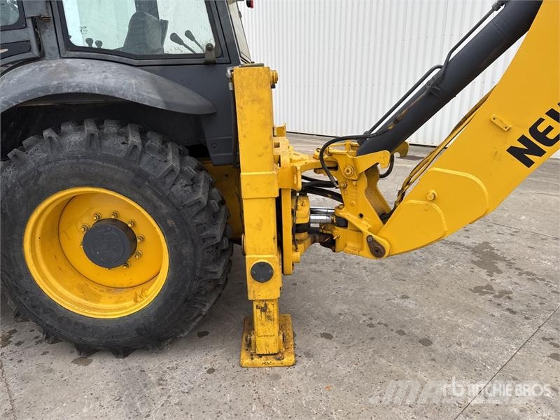New Holland B80B-SS 4x4 Backhoe Loader バックホーローダー