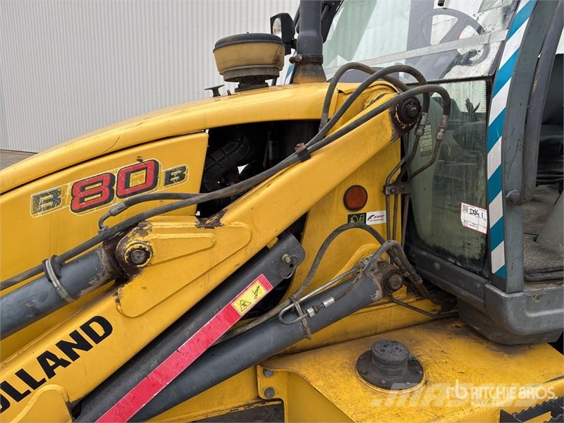 New Holland B80B-SS 4x4 Backhoe Loader バックホーローダー