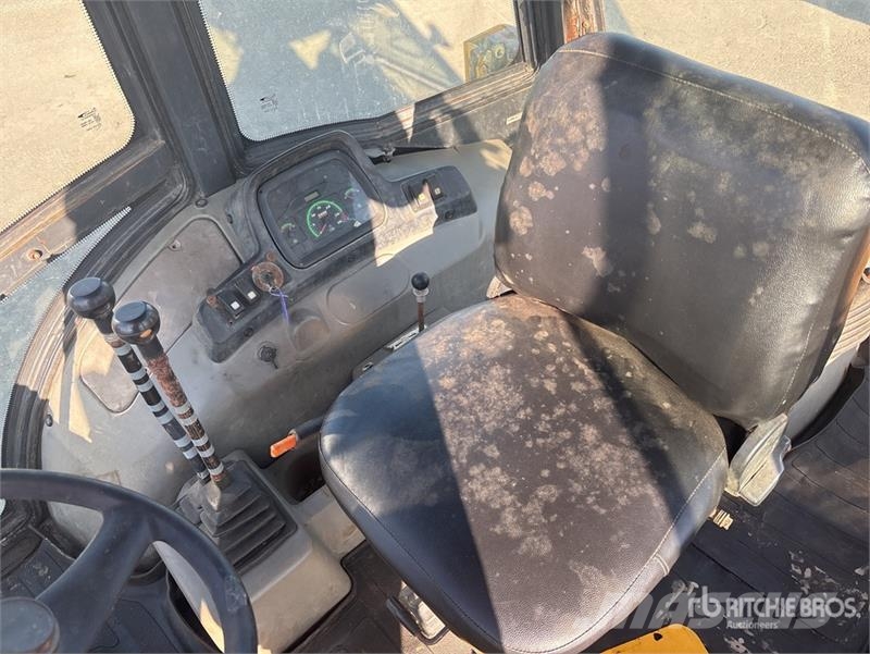 New Holland B80B-SS 4x4 Backhoe Loader Terne